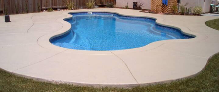 Repaired pool deck in Tustin California. Fixed cracks in pool deck and repainted the concrete pool deck.